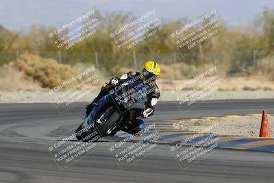 media/Feb-04-2023-SoCal Trackdays (Sat) [[8a776bf2c3]]/Turn 2 (1140am)/